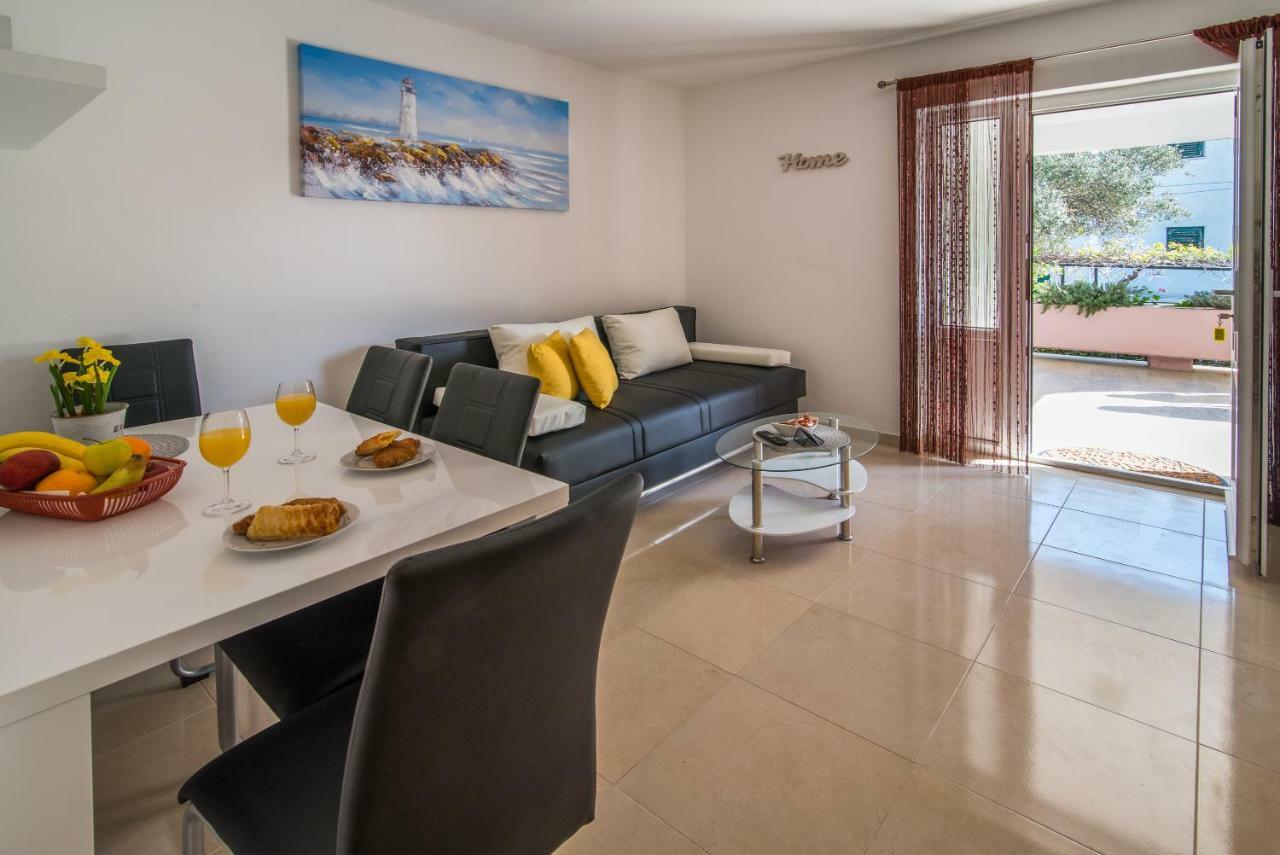 Apartments Braut Krk 克尔克 外观 照片