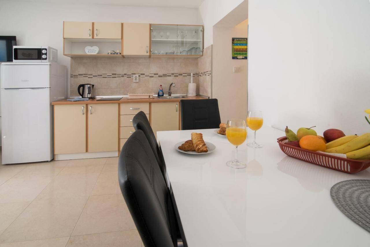 Apartments Braut Krk 克尔克 外观 照片