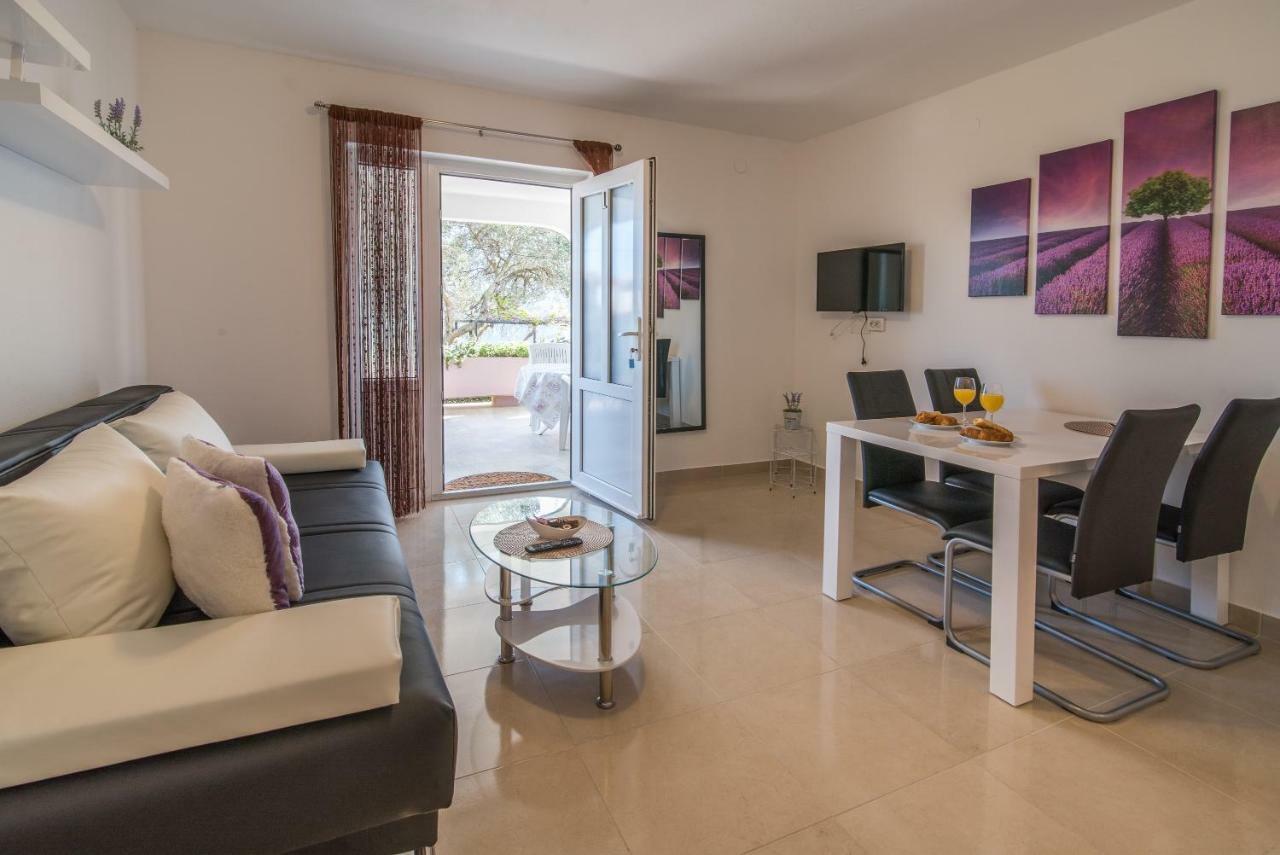 Apartments Braut Krk 克尔克 外观 照片