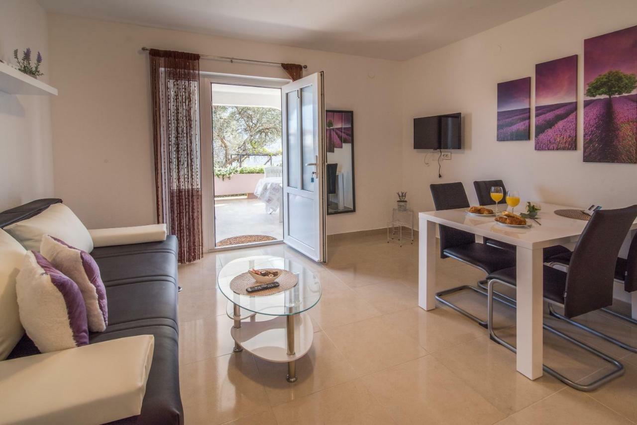 Apartments Braut Krk 克尔克 外观 照片