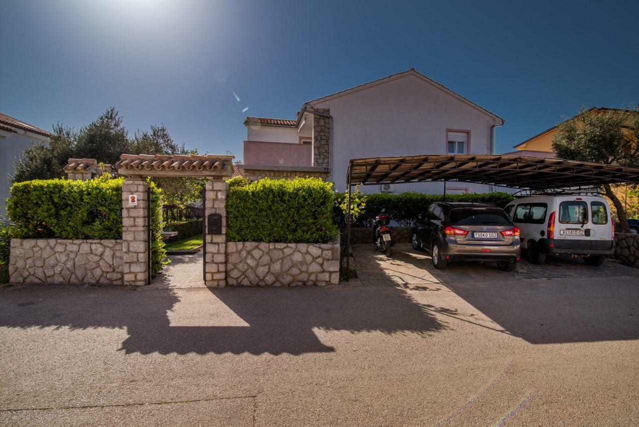 Apartments Braut Krk 克尔克 外观 照片