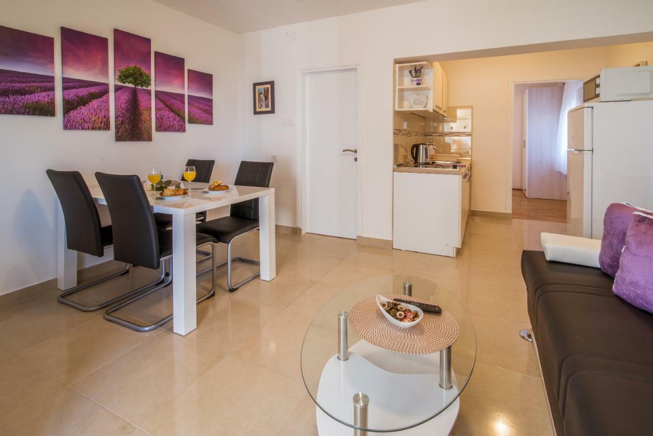 Apartments Braut Krk 克尔克 外观 照片